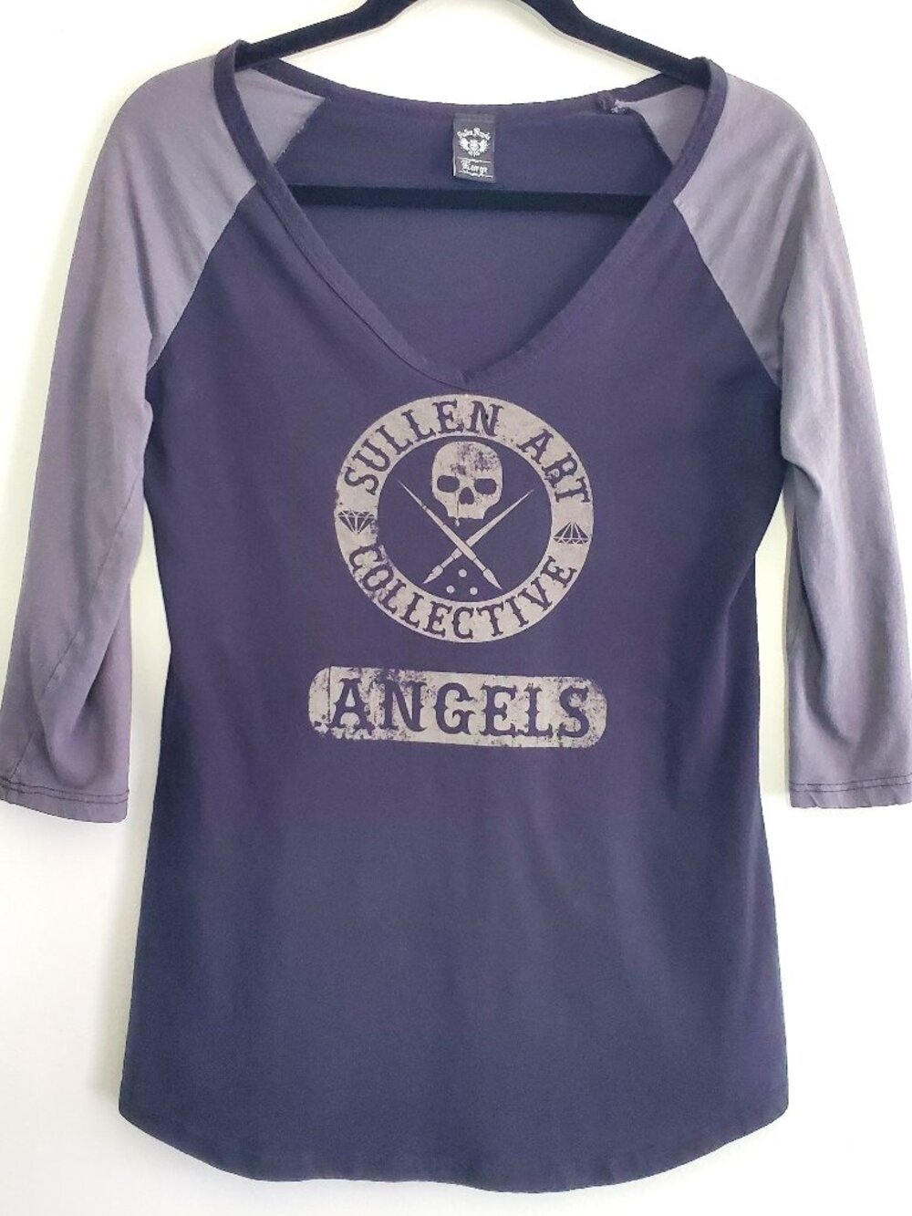 Womens Sullen Art Collective Angels 3/4 Raglan Tee V-Neck Graphic Shirt - Size L
